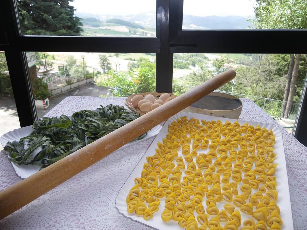 Hotel Pineta 로이아노 외부 사진